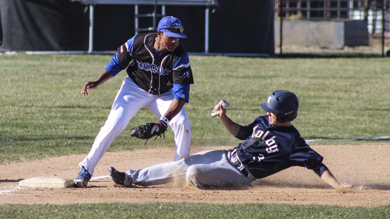 Indians drop 6-4 decision to Colby at home
