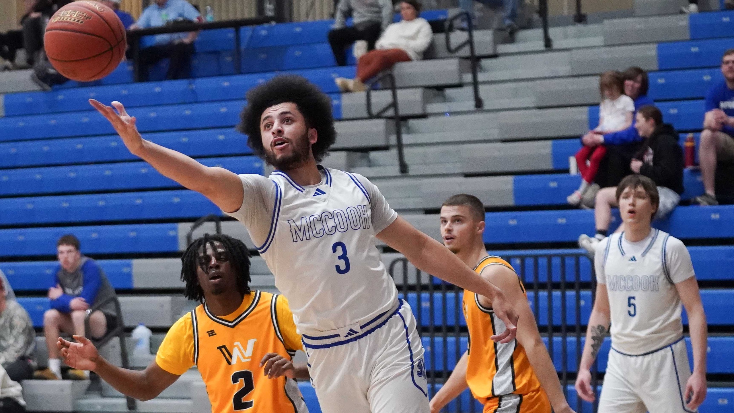 Second half costs MCC Men in loss to Cougars